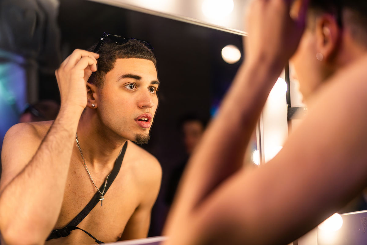 Loading... just a sec